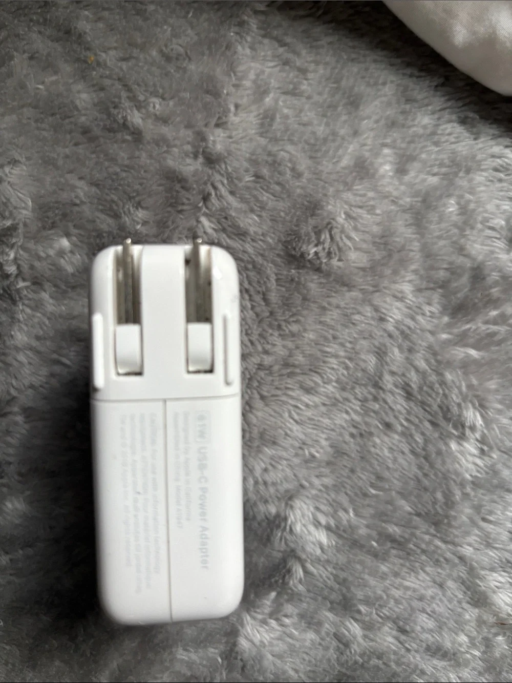 Apple power adapter 61 Watt USB-C Power Adapter